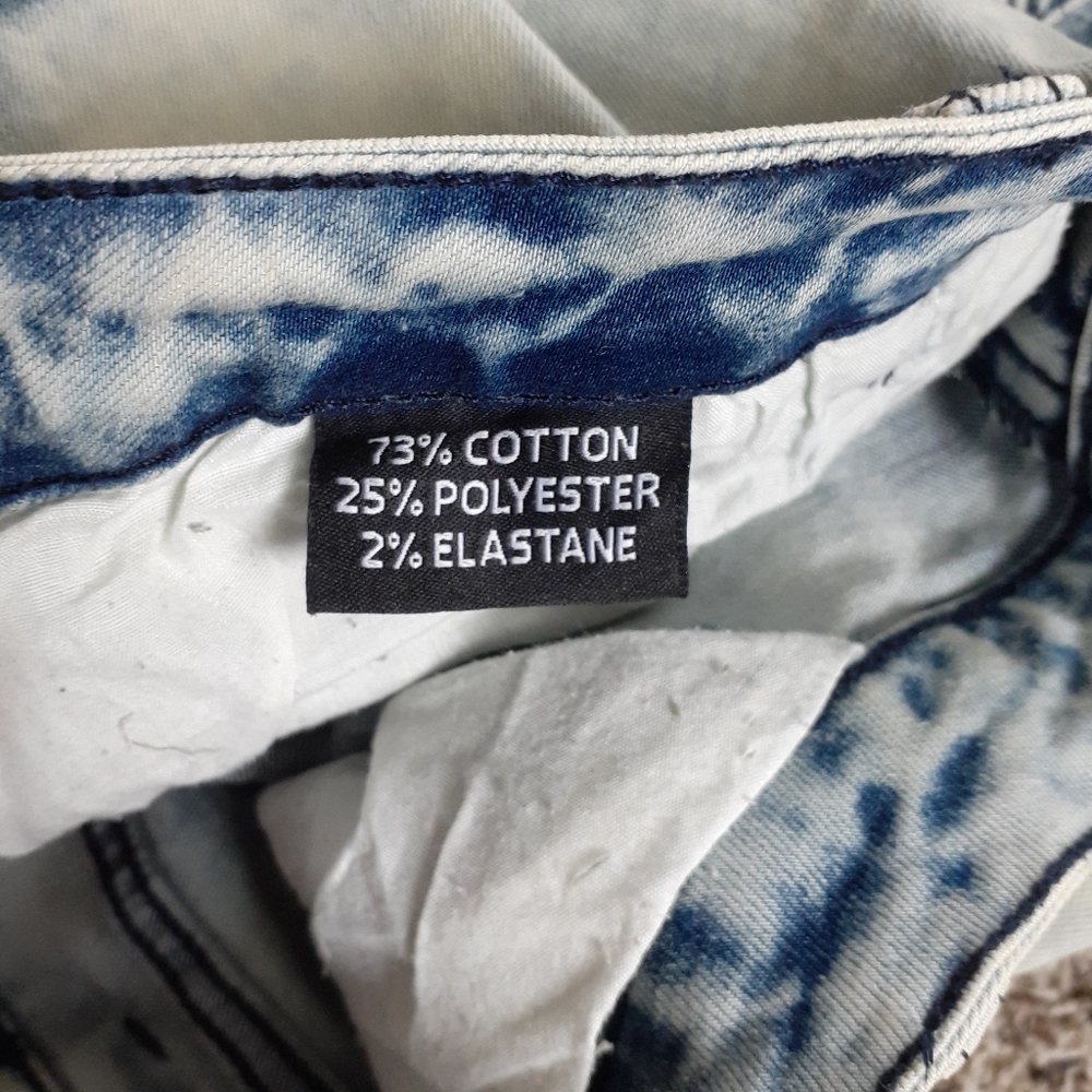 Jeans - Picture 9 of 9